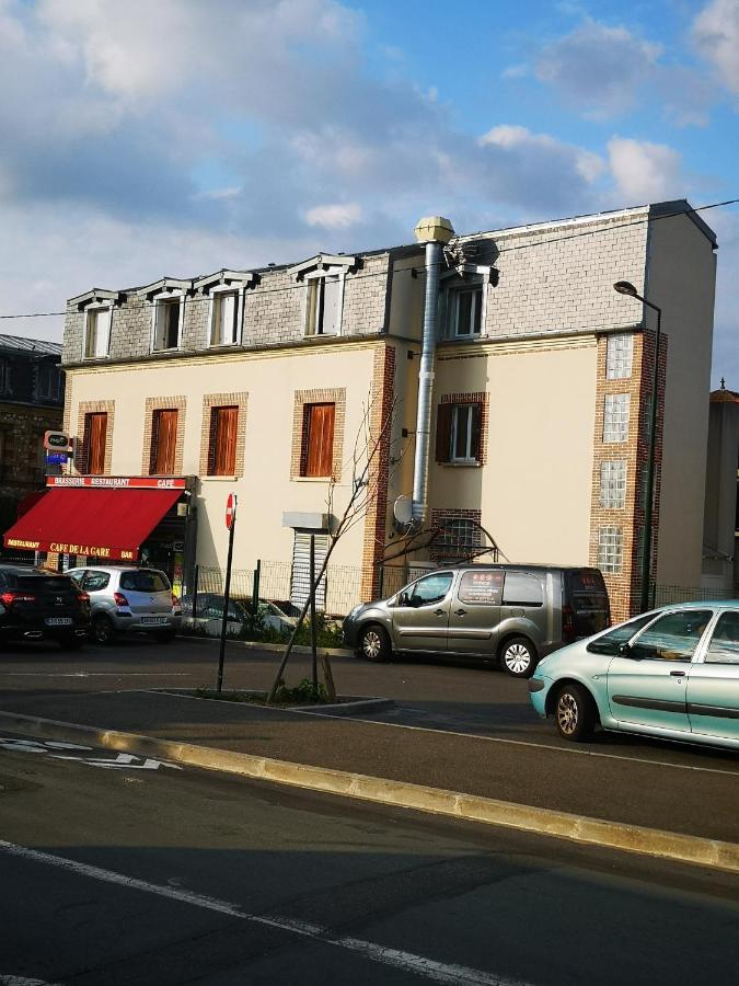 Cafe De La Gare Bessancourt Exterior foto